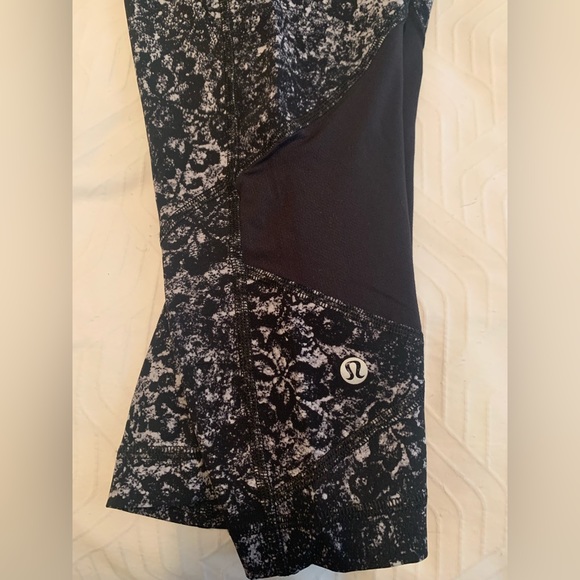Lululemon crop pant - Picture 7 of 8